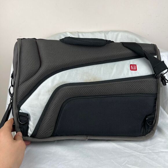 FUL Padded Nylon Crossbody Messenger Laptop Bag bag with padded interior - Picture 4 of 8